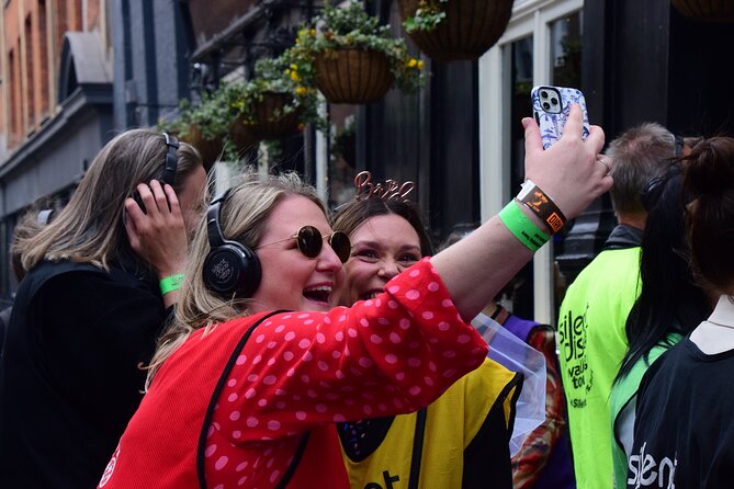 London West End Musical Silent Disco Walking Tour Top 1% Rated - Why a Silent Disco Walking Tour Fits the West End
