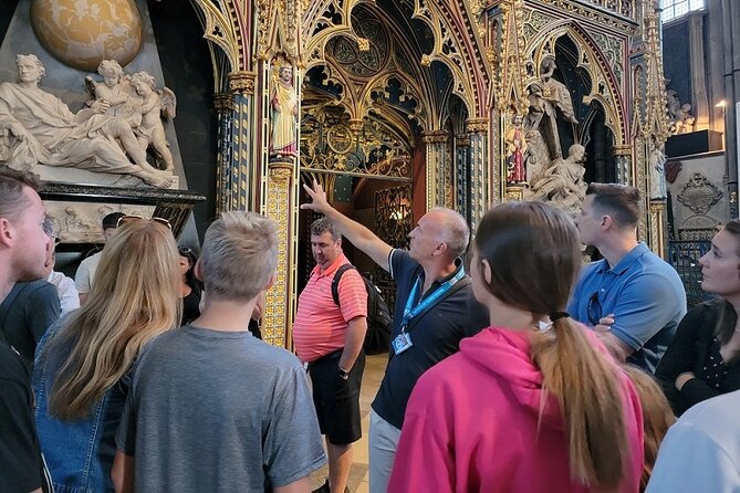 London: Westminster Abbey, Big Ben & Changing of the Guards Tour - How much walking is involved, and who will enjoy the pace