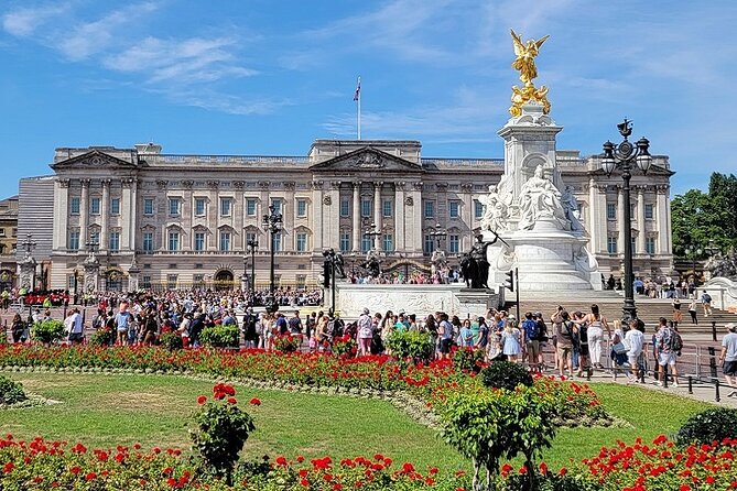 London: Westminster Abbey, Big Ben & Changing of the Guards Tour - Small group size, headsets, and your guide’s role