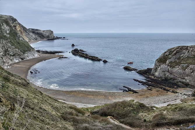Lulworth Cove & Durdle Door Mini-Coach Tour from Bournemouth - Bournemouth pier views and the scenic coach route