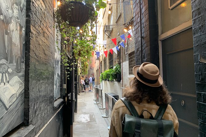 Magical Movies of London Harry Potter Tour - Piccadilly Circus, Leicester Square, and Cecil Court: where the story starts to sharpen