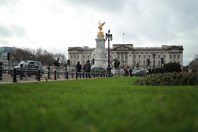 Majesty in Motion Exploring Westminster's Royal Legacy - A fast royal morning, built for 9:30 am energy