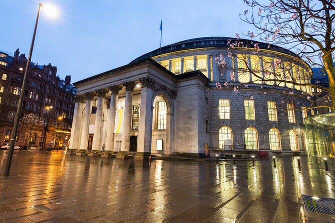 Manchester Scavenger Hunt and Highlights Self-Guided Tour - Following the Suggested Route Without Feeling Rushed