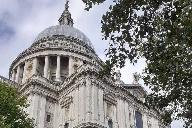 Medieval History Walking Tour from The Tower of London - Tower Hill to St Paul’s: the 2-hour medieval route that keeps pace