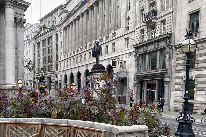 Money and Power in the City Sightseeing Tour - Roman and medieval beginnings: the financial district’s first power moves