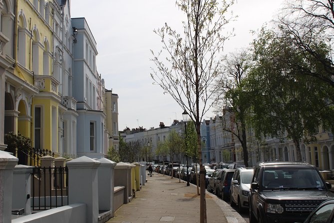 Notting Hill Tour - The blue door and Notting Hill streets: movie cues with real context