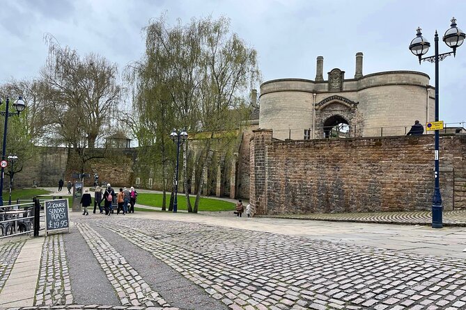 Nottingham and Robin Hood Private Guided Walking Tour - Beeston Canal and the city-changing explosion story