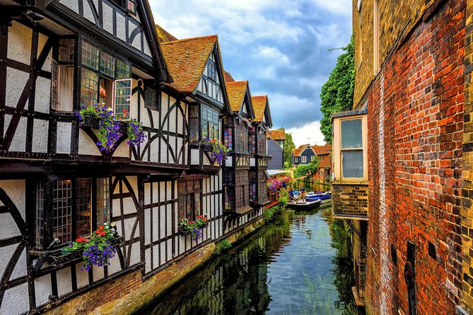 Official Canterbury Guided Walking Tour - 11.00 Tour - How Green Badge guides keep it clear, funny, and on pace