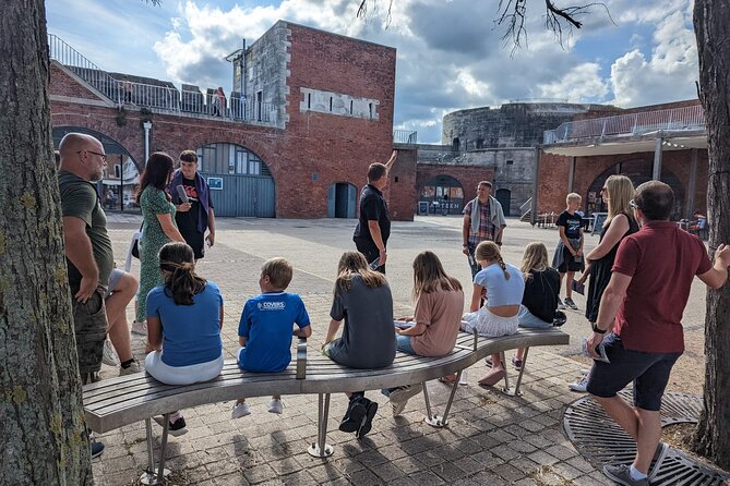 Old Portsmouth Historical Walking Tour - an infernal den of Diabolical Demons - Cost, times, and group size: good value for focused wandering