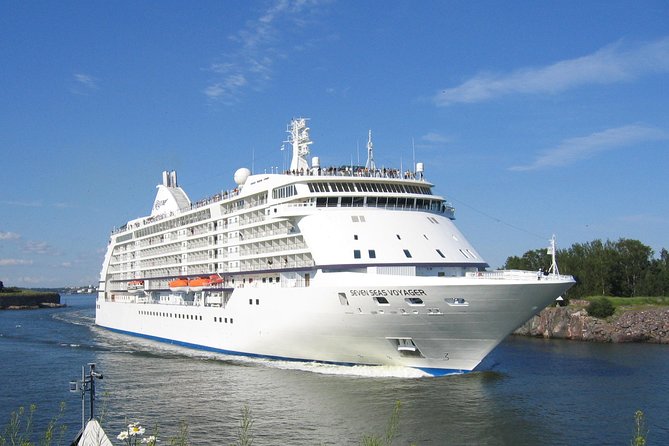 One Way or Round Trip Private Transfer from London to Southampton Cruise Port - Price and value: what you’re really paying for at $405.06 per group