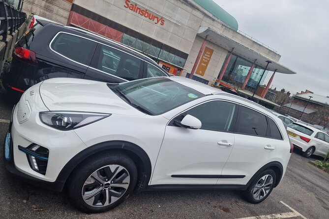One Way Taxi Transfer from Gatwick Airport to Heathrow Airport - Heathrow Drop-Off in Hounslow: A Clean End to the Trip