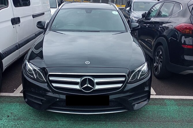 One Way Taxi Transfer from Heathrow Airport to Gatwick Airport - Drop-off at Gatwick, to your dedicated destination