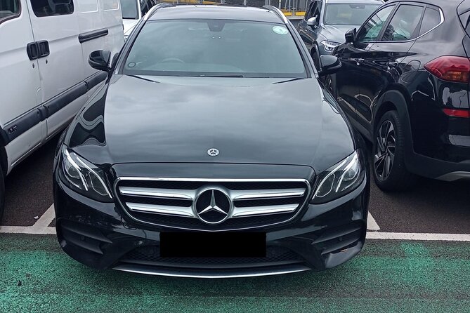 One Way Taxi Transfer from London to Heathrow Airport - Arrival at Heathrow: drop-off that reduces your walking