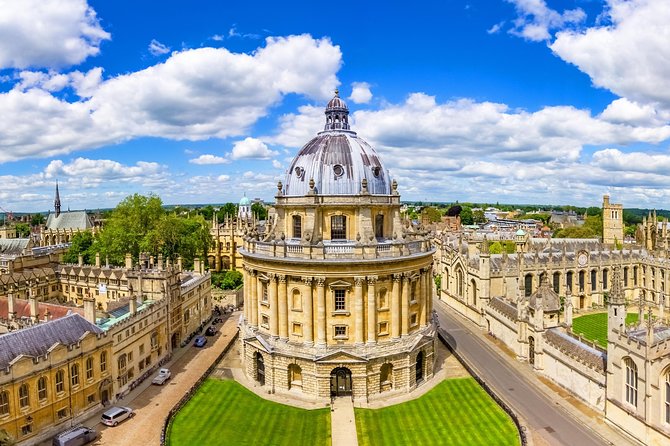 Oxford & Cambridge Universities Tour - Using Vox headphones so you do not miss the story
