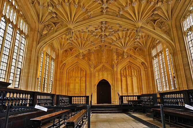 Oxford Harry Potter Film Locations Walking Tour by Alumni™ - Price and what you truly get for $41.65