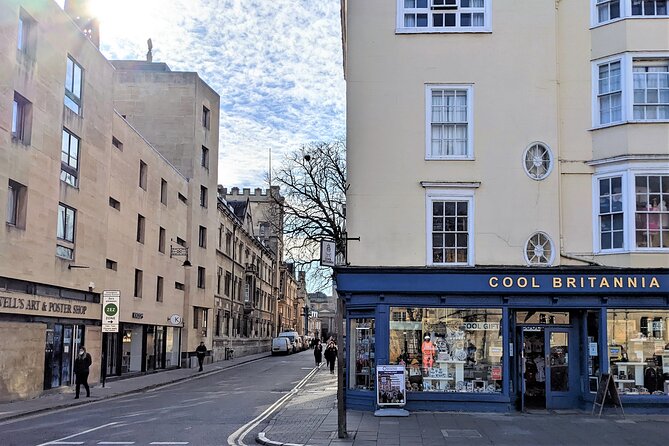 Oxford Official University & City Tour - Martyrs Memorial on Broad Street, Plus the St Giles Monument
