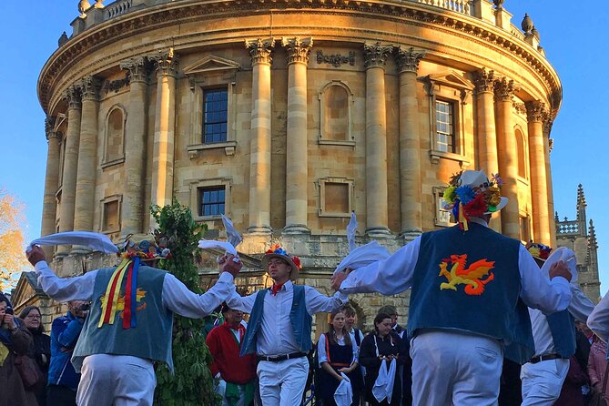 Oxford: Stories, Secrets & Sights Walking Tour with a local - Start at Oxford’s oldest college, then learn why it all works
