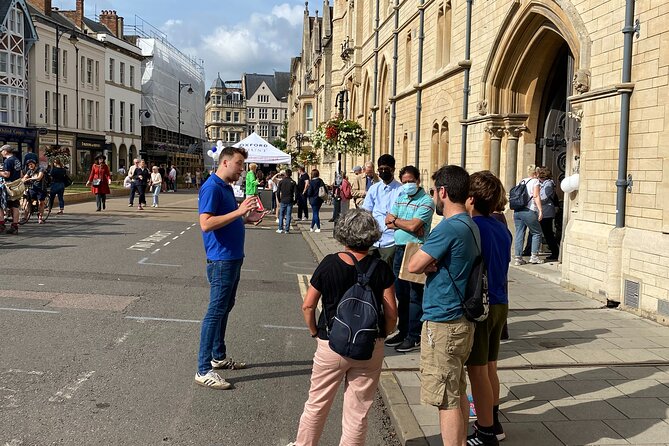 Oxford University Walking & Punting Tour by Alumni™ & New College - Meeting Your Guide at Broad Street (Red Pillar Mailbox)