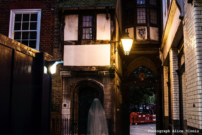 Paranormal ActivityTour in Old London - Key things that make this Paranormal Activity tour worth your time