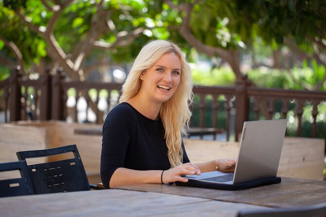 Photographer, Professional Photo Shoot - London - Online gallery delivery: what you should plan for