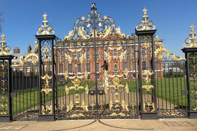 Princess Diana Private Walking Tour of London - St. James’s Palace and Buckingham Palace: royal power with a human lens
