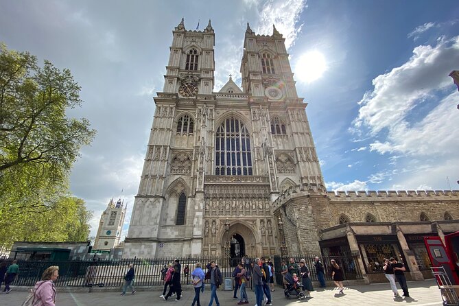 Priority Access Westminster Abbey Tour with a Professional Guide - Who should book this Westminster Abbey priority access tour