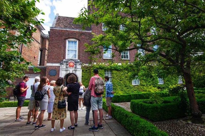 Private 2-Hour Cambridge Walking Tour With University Alumni Guide - Mathematical Bridge and Corpus Clock: fun Cambridge quirks, explained
