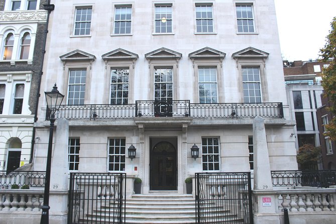 Private 3 hour Poirot Tour of London by Black Taxi - Mayfair: Grand Streets, Polished Settings, and Stop-by-Stop Context