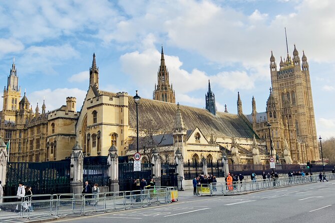 Private 5-Hour London Tour with Pickup – Explore Iconic Landmarks - Covent Garden, Piccadilly Circus, and Trafalgar Square in one tight sweep