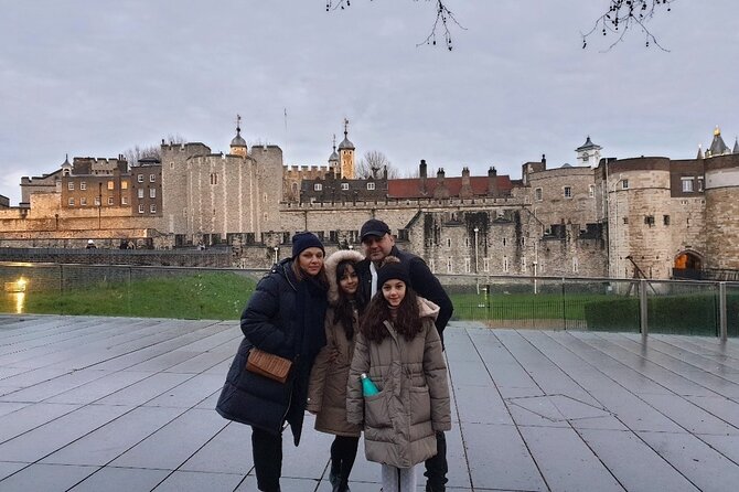 Private Black Cab Tour of London's Iconic Landmarks - The London Eye drive-by: photos and quick planning