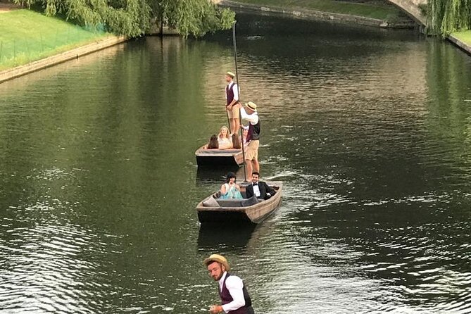 Private Cambridge Punting Tour - Guide storytelling: how the best punters make Cambridge click