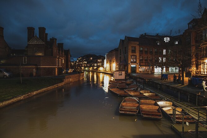 Private | Cambridge University Ghost Tour Led By University Alumni - The Story Style: Horror, Humor, and Questions You Want to Ask