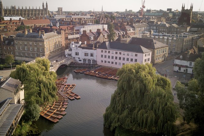 Private | Cambridge Walk & Punt Tour by Alumni™ & King's Chapel - Corpus Christi and Queens’ College, plus the myths around the Mathematical Bridge