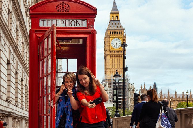Private City Kickstart Tour: London - Stop 6 and 7: Trafalgar Square and St Martin-in-the-Fields