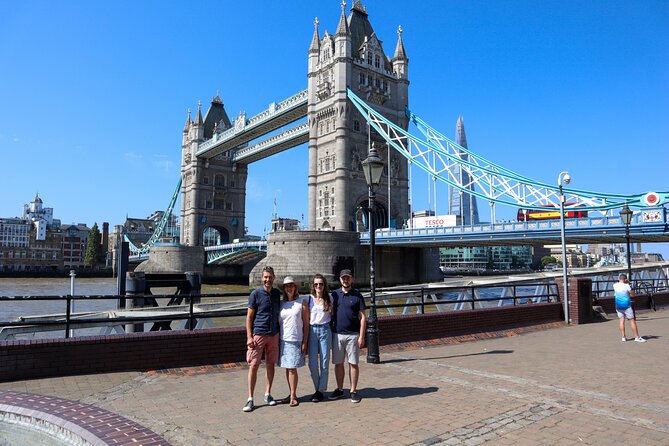 Private Classic London Taxi Tour - Tower Bridge and the Thames power points