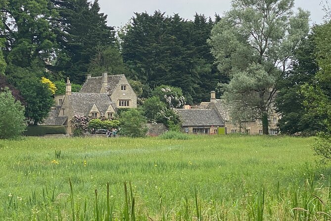 Private Cotswold Villages Day Tour see the beauty of the Villages - Stow-on-the-Wold: Market Square Energy and Real Browsing Time