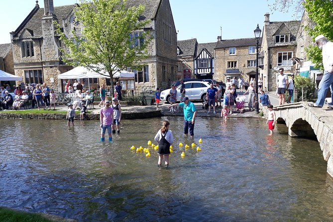 Private Cotswolds tour from Bath - Tetbury: Royal Connections and the Wool-and-Yarn Backstory