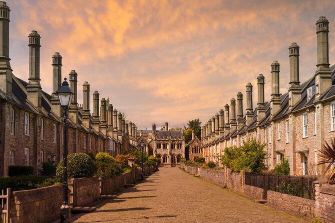 Private Day Tour from Bath to Glastonbury and Wells with Pickup - Wells Cathedral, Vicars’ Close, and the Bishop’s Palace moat