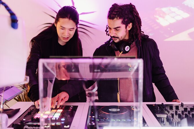 Private DJ Class - Phrasing and Harmonic Mixing: Make Transitions Sound Musical