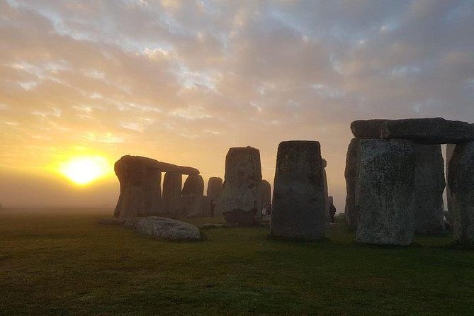 Private driver guided tour Stonehenge - Pickup from Gloucester Road, and how the day stays private