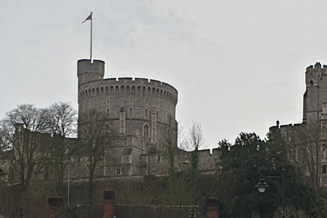 Private driver guided tours Windsor castle Stonehenge - Should you book this private driver tour?