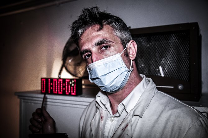Private Escape Room with a Zombie in London - The room setup: solving riddles while a zombie hunts your team