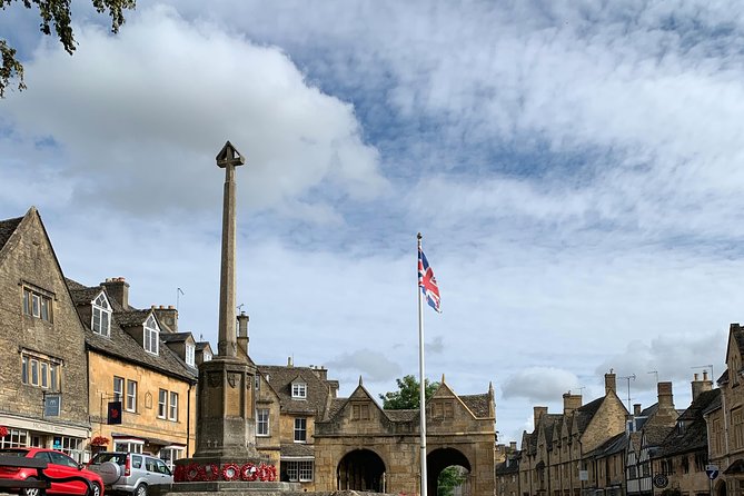 Private Full Day Excursion to the Cotswolds in a London Black Cab - Cotswolds stop: Burford, Stow, Bourton on the Water, and Lower Slaughter