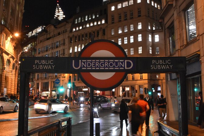 Private Ghosts and Gore Walking Tour of London - Private Night Walking Tour in the City of London, in Real Time