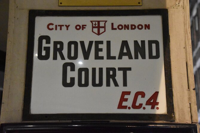 Private Ghosts and Gore Walking Tour of London - Stops 17 to 19: Old Bailey, Holy Sepulchre, and the Church Clerk Mystery