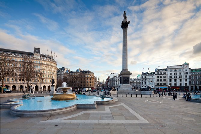 Private Guided Tour of Royal London - Changing of the Guard: where to watch, plus a Henry VIII connection