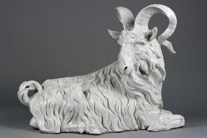 Private Guided Tour of The Victoria and Albert Museum - 3 Hour - Stop 1: The Victoria and Albert Museum, a bespoke route