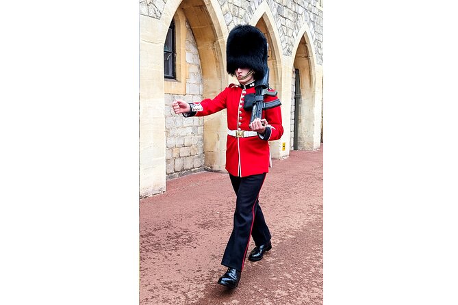 Private Half-Day Tour of Windsor Castle - St George’s Chapel and the Knights of the Garter