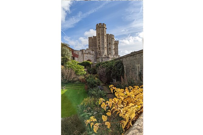 Private Half-Day Tour of Windsor Castle - Changing of the foot guards, plus where your attention should be