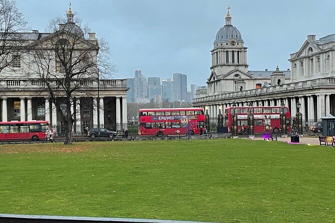 Private Half Day Tour on a London Cab - St Paul’s Cathedral Stop: Wren, the City Entrance, and Big Views
